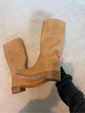 Steve Madden Riggs Banana Leather Boots - Tan
